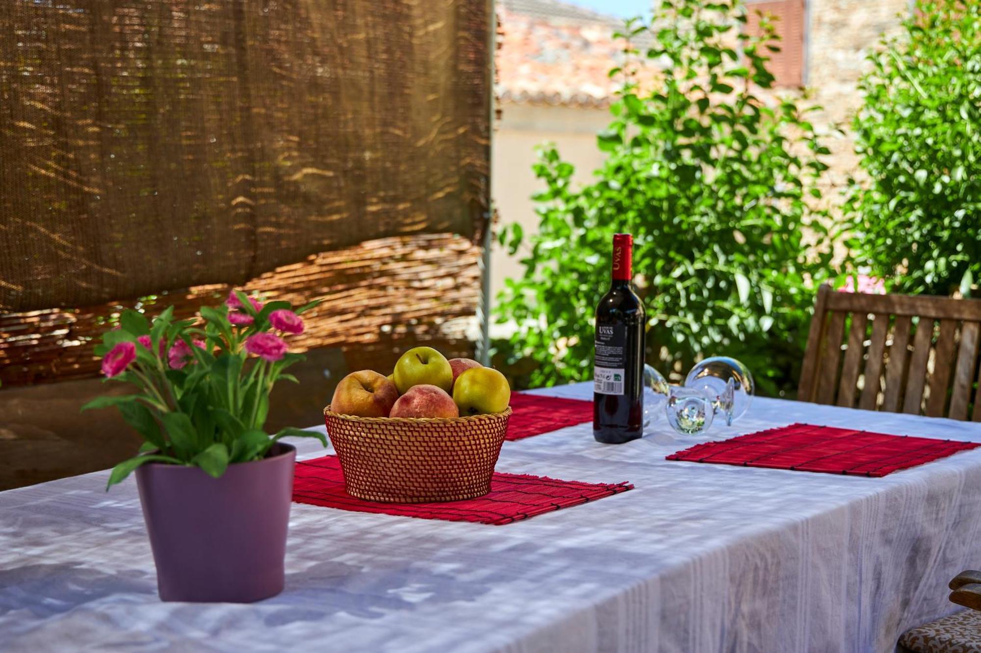 Alojamiento Rural Fuente del Arca  Pradena del Rincon Esterno foto